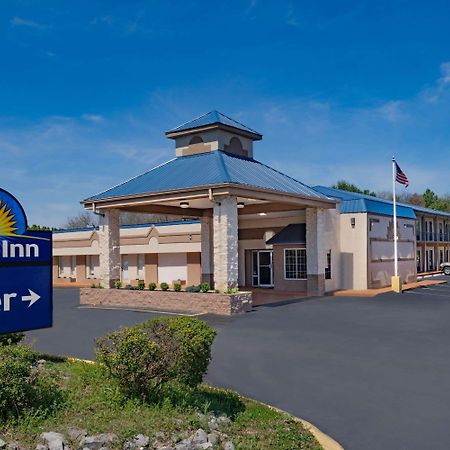 Days Inn By Wyndham Куквилл Экстерьер фото