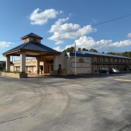 Days Inn By Wyndham Куквилл Экстерьер фото