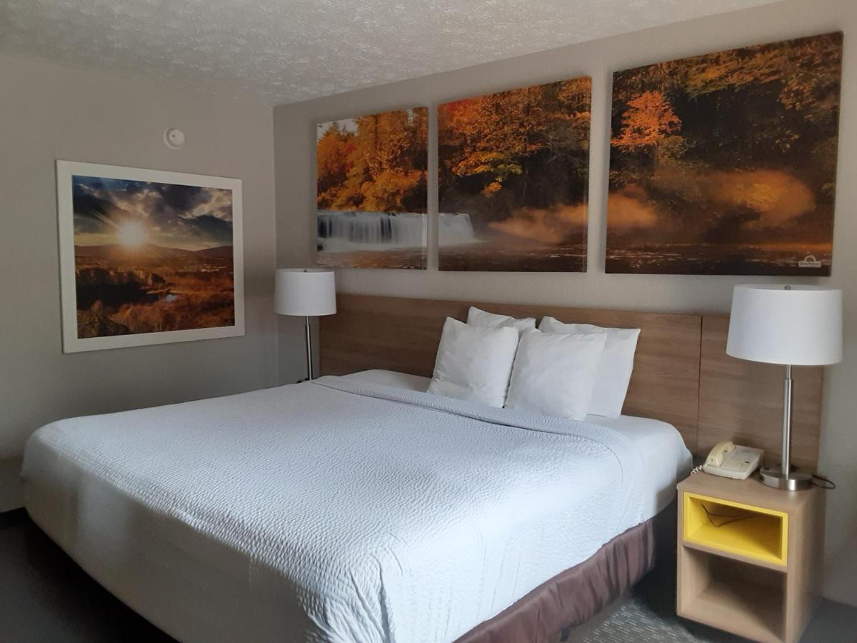 Days Inn By Wyndham Куквилл Экстерьер фото