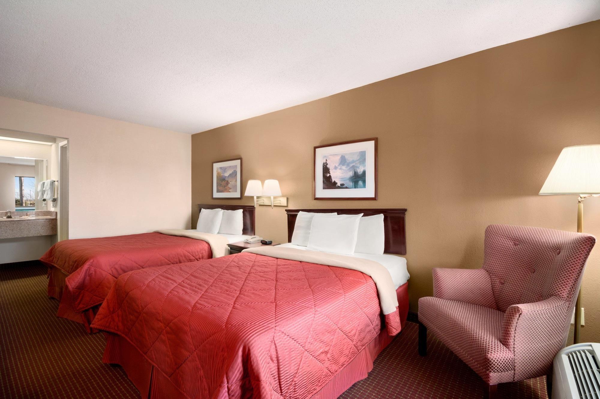 Days Inn By Wyndham Куквилл Экстерьер фото