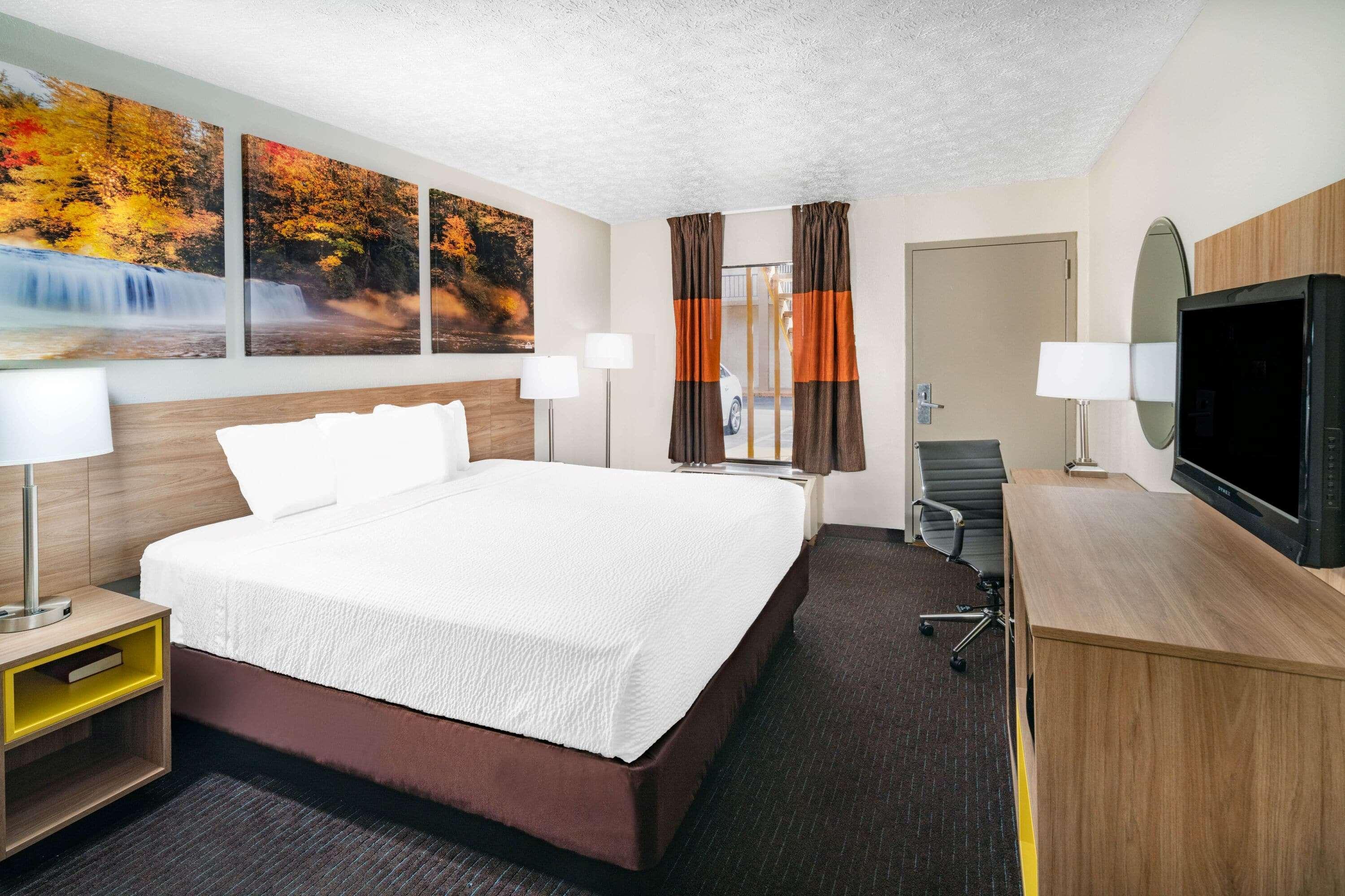 Days Inn By Wyndham Куквилл Экстерьер фото