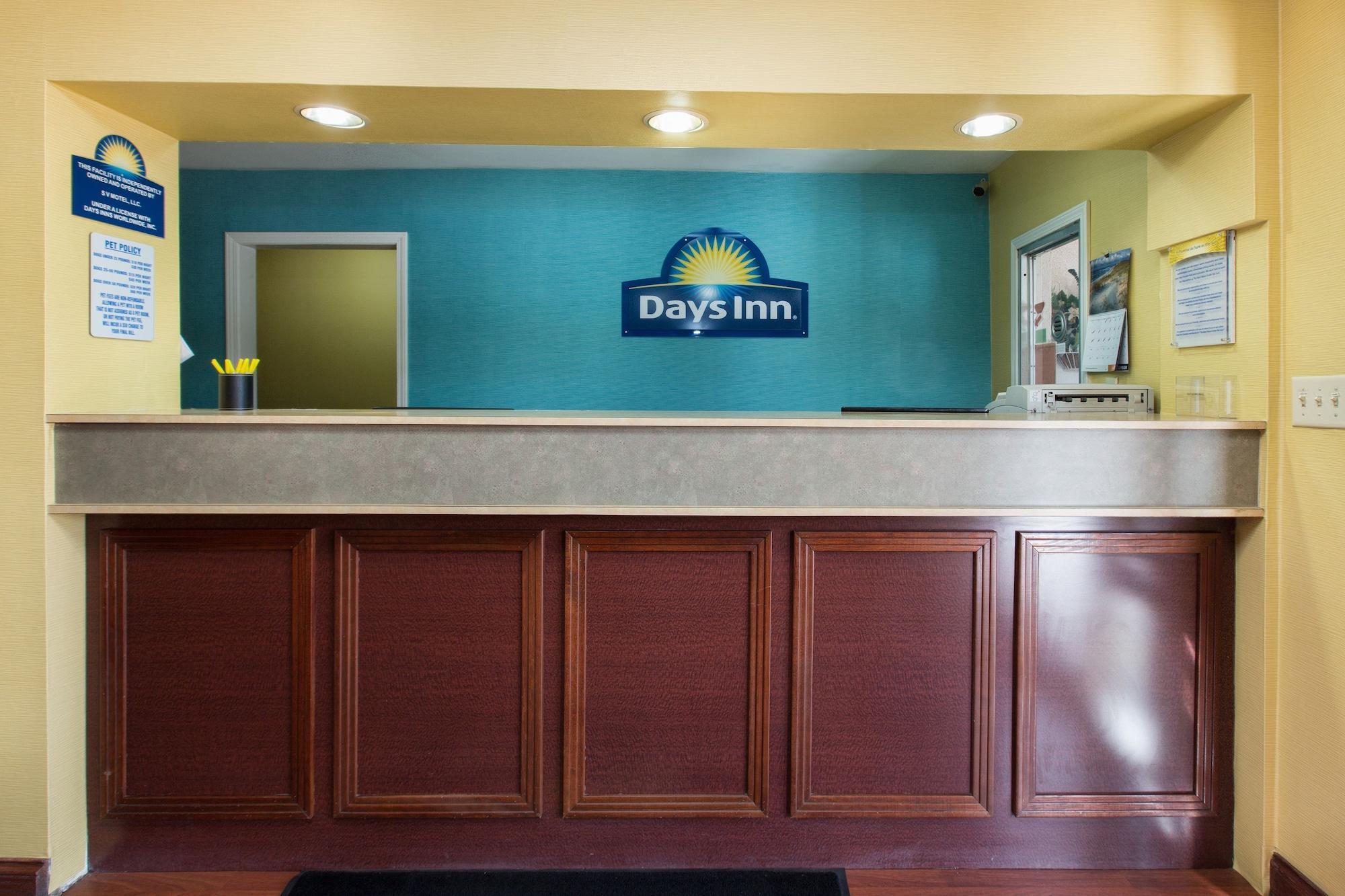 Days Inn By Wyndham Куквилл Экстерьер фото