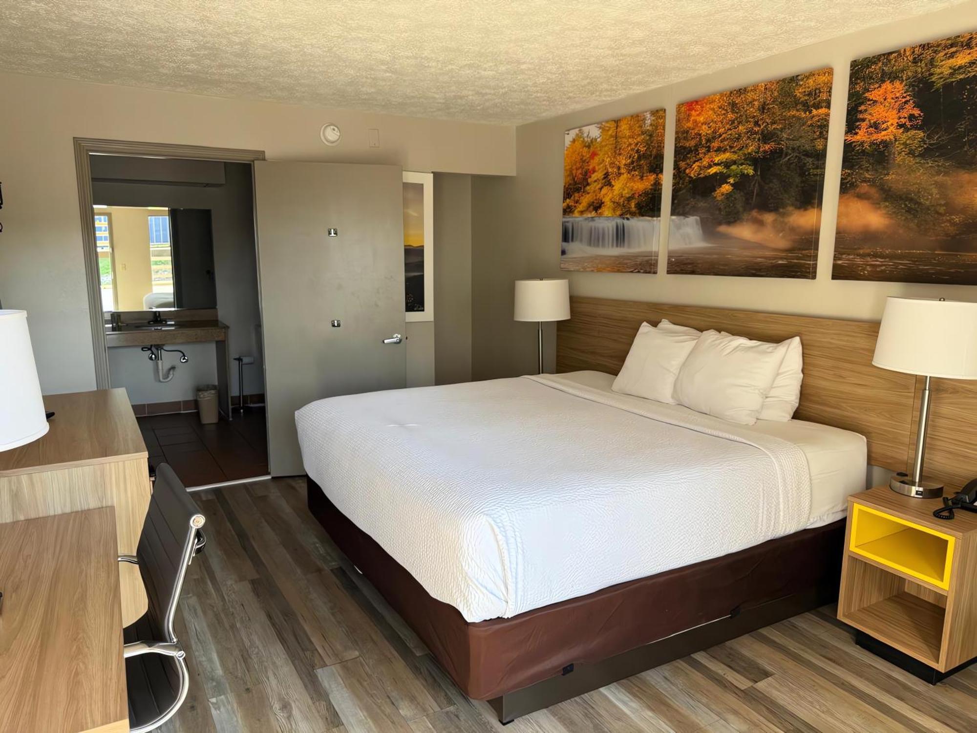 Days Inn By Wyndham Куквилл Экстерьер фото