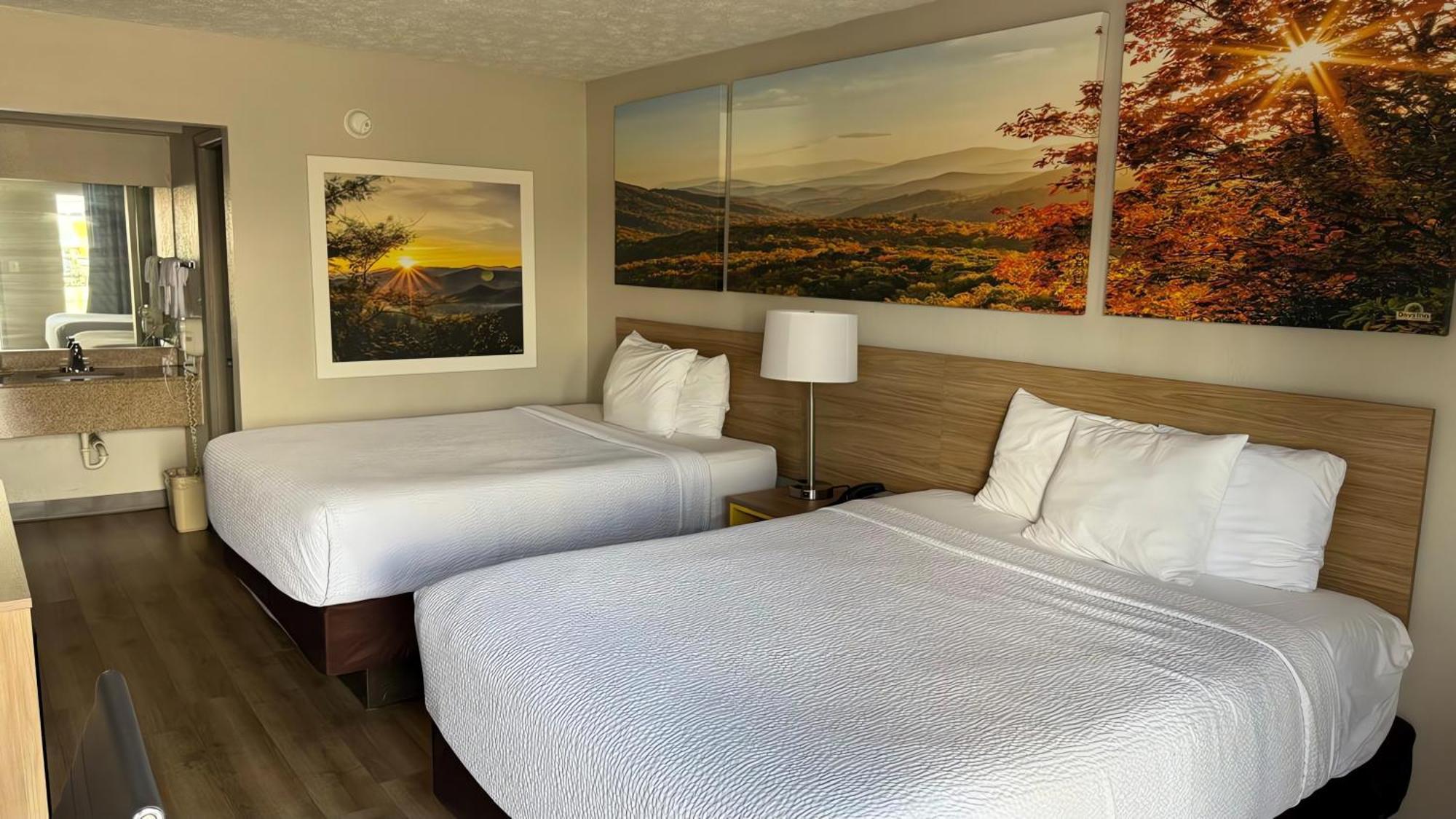 Days Inn By Wyndham Куквилл Экстерьер фото