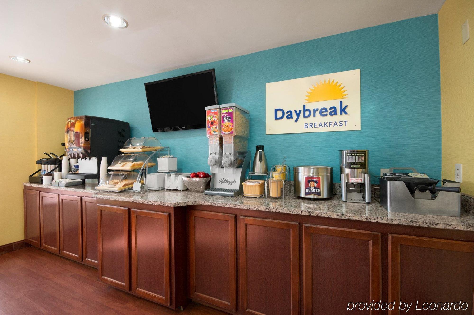 Days Inn By Wyndham Куквилл Экстерьер фото