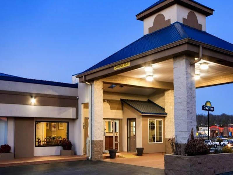 Days Inn By Wyndham Куквилл Экстерьер фото